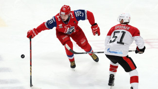 Бывший игрок воронежского «Бурана» Егор Сурин завоевал Кубок Гагарина