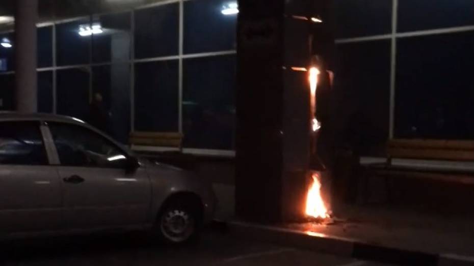 Пожар в воронежском гипермаркете «Лента» попал на видео