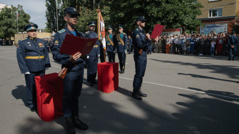 Более 1,2 тыс курсантов Военно-воздушной академии приняли присягу в Воронеже