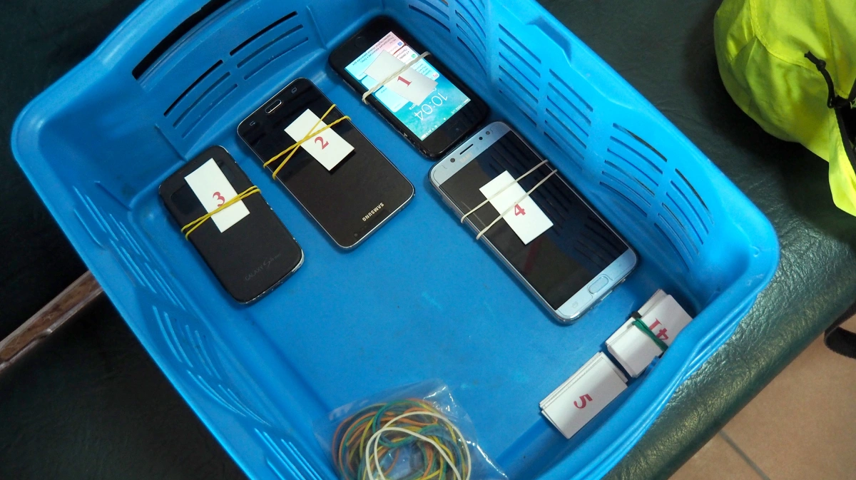 знак о запрете использования телефонов в школе. закон о запрете телефонов в школе документ. закон о запрете телефонов в школе документ. запрет телефонов на уроках. что запрещается в школе.