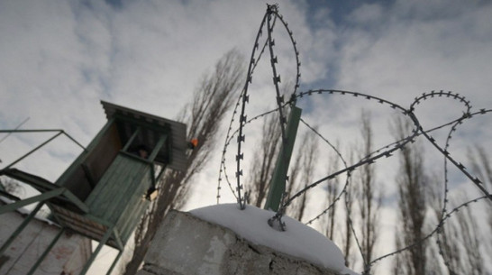 В воронежской колонии сотрудник УФCИН брал взятки бильярдными шарами и шампанским 