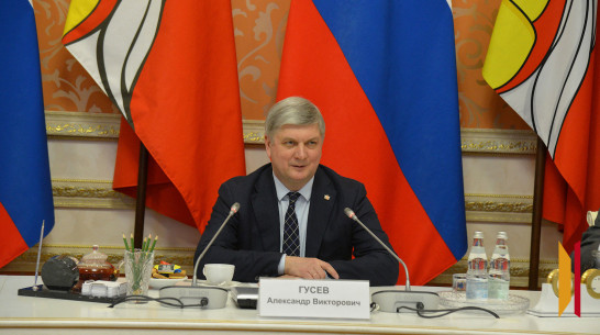 Губернатор Александр Гусев и председатель облдумы Юрий Матузов поздравили воронежских спасателей с профессиональным праздником