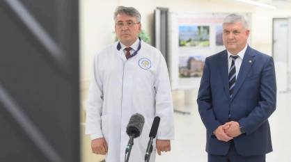 Губернатор Александр Гусев поздравил ректора Воронежского медуниверситета Ивана Мошурова с юбилеем