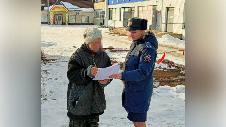 Торговые павильоны снесли под контролем приставов в Воронежской области