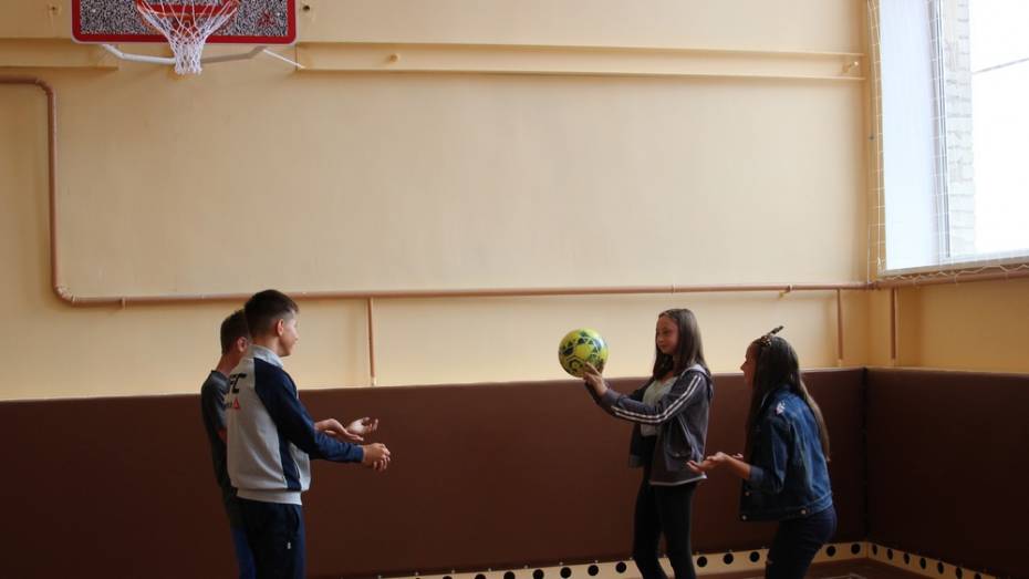 В Гришевской школе Подгоренского района отремонтировали спортзал