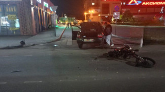 В аварии с мотоциклом и легковушкой в Воронежской области пострадали два человека