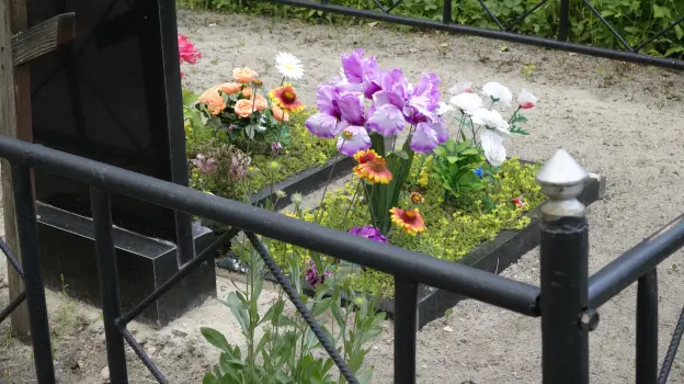 Воронежцы сообщили о еще одной оскверненной могиле участника СВО