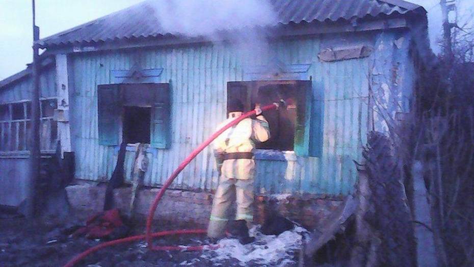 Кантемировец спас соседа-инвалида из горящего дома