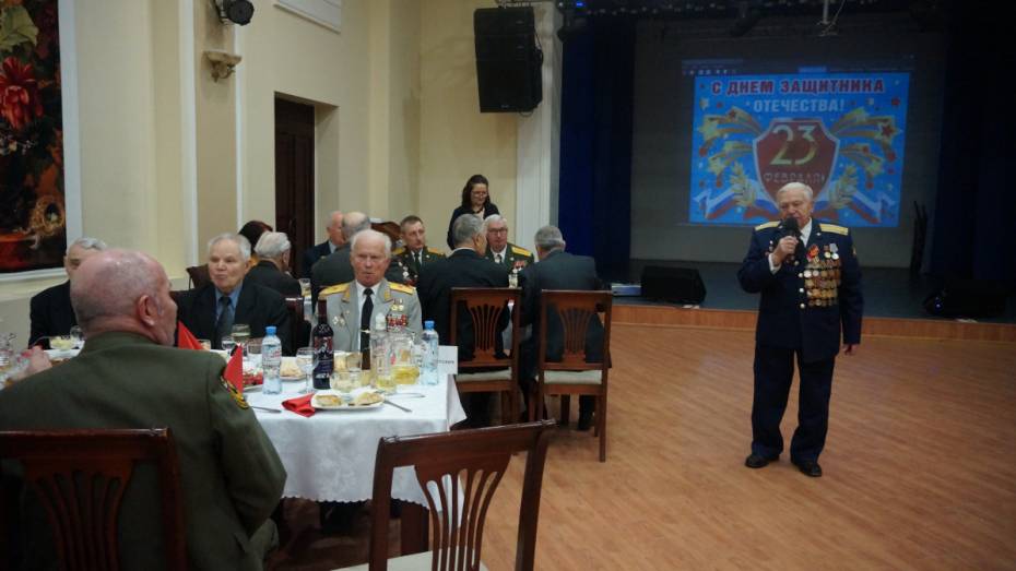 Ветеранов Воронежской области поздравили с Днем защитника Отечества