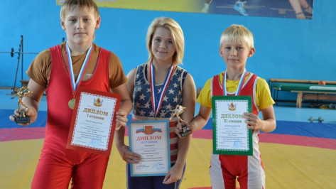 Репьевские борцы стали призерами межрегионального турнира
