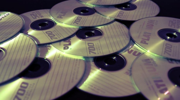 Продававшие контрафактные диски воронежцы нарушили авторское право на 4 млн рублей 
