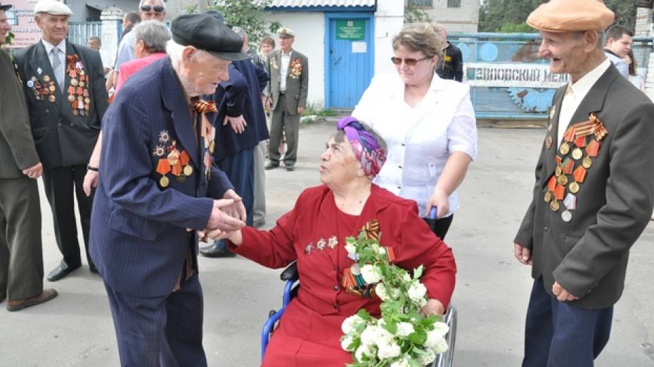 Жительницу Павловска, кавалера трех боевых орденов, с 90-летием поздравил Владимир Путин