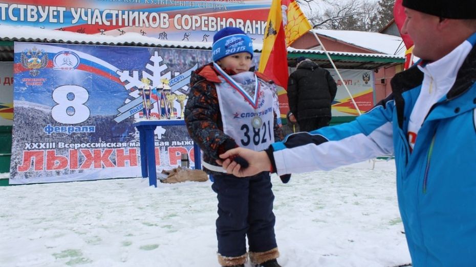 Житель Семилук стал самым юным участником «Лыжни России-2015» в Воронеже