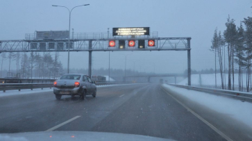 Снегопад осложнит движение по трассе М-4 «Дон» на границе с Воронежской областью