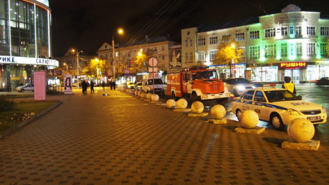 В Воронеже за вечер эвакуировали посетителей 9 зданий