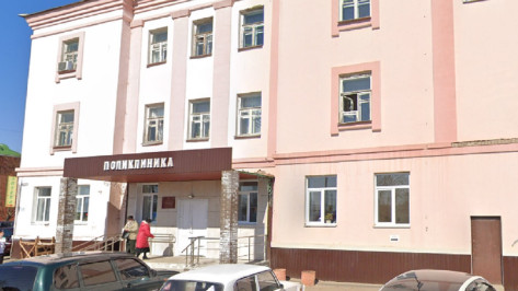 Пожар в поликлинике в Воронежской области тушили 12 спасателей