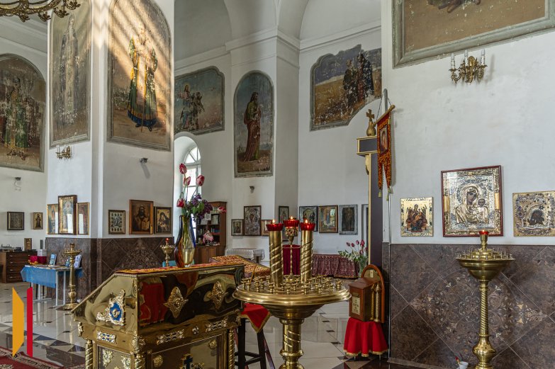 Успенский храм в Красном Логу