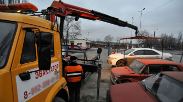 В Воронеже оштрафовали устроивших гонки водителей эвакуаторов