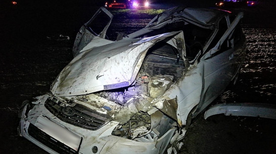 В Воронежской области «Приора» съехала с дороги и перевернулась: погиб 31-летний водитель