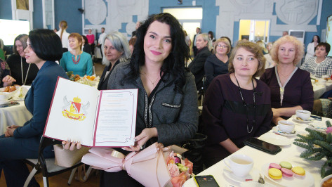 Воронежские учителя и воспитатели получили федеральные и региональные награды