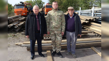 Лискинцы передали участникам СВО стройматериалы и продовольствие