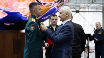 Герой из Воронежской области получил «Золотую Звезду» из рук министра обороны