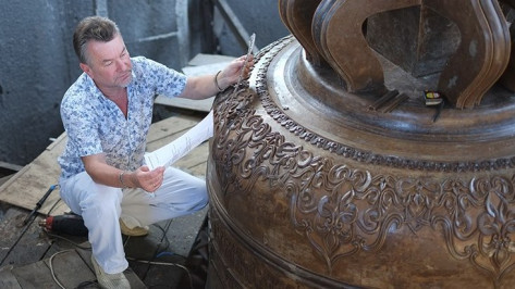 В Воронеже отлили 17-тонный колокол для Исаакиевского собора
