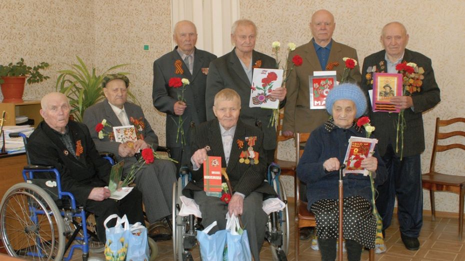 Ветераны получили самодельные открытки от калачеевцев