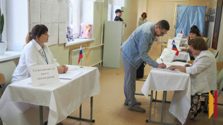 «Хочу, чтобы Россия и наш город процветали»: как в Воронеже проходит 2-й день голосования на выборах депутатов областной и городской дум