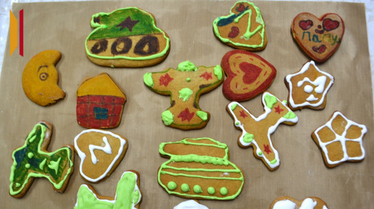 Воробьевские волонтеры организовали мастер-классы по изготовлению пряников для бойцов СВО