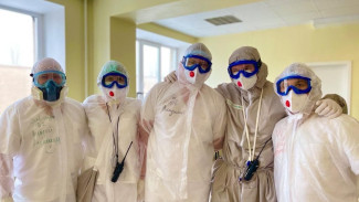 «Изменилось абсолютно все». Как живут врачи из «красной» зоны воронежской больницы