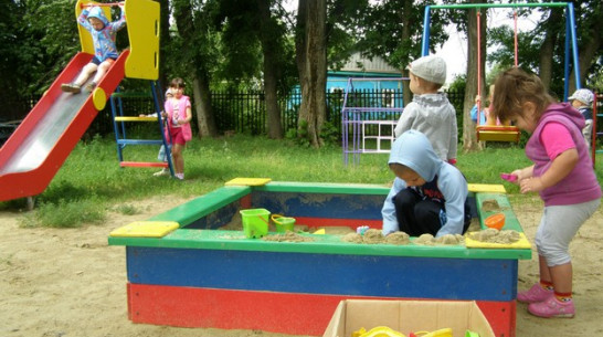 Во всех поселениях Нижнедевицкого района появятся новые детские площадки