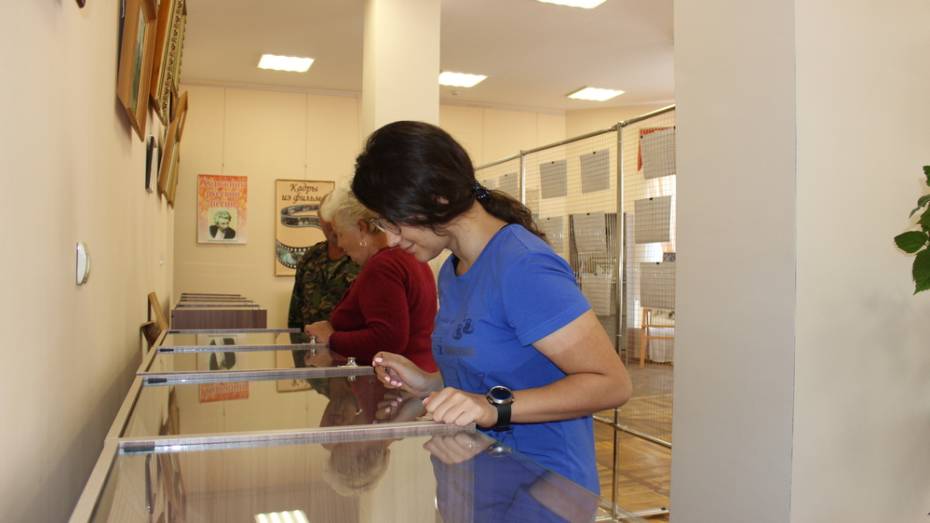 В Таловском историко-краеведческом музее открыли выставку «Такие разные деньги»