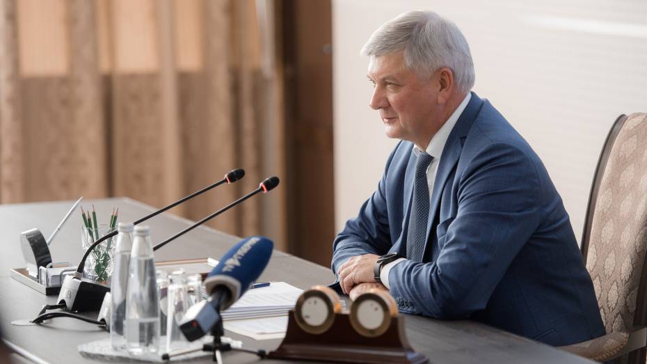 Губернатор Александр Гусев: зарплаты в Воронежской области выше, чем в регионах с более развитым сельским хозяйством