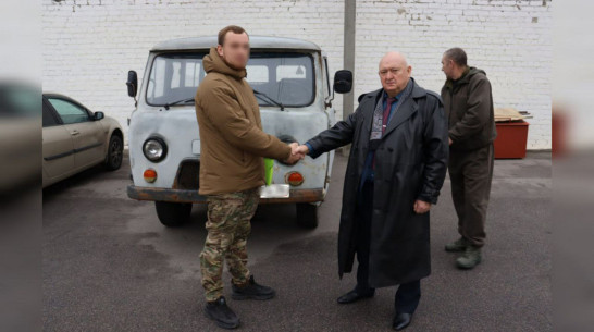 Из Лисок в зону СВО отправили 4 автомобиля