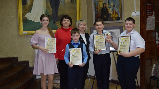 Хохольские школьники получили Гран-при за прочтение стихотворения Сергея Михалкова
