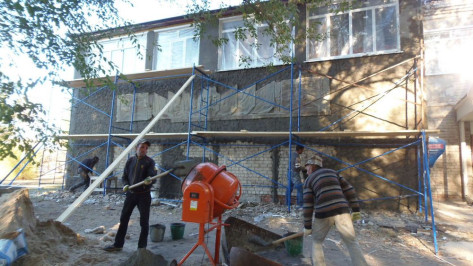 В Лозовском Центре культуры Верхнемамонского района возобновили ремонт
