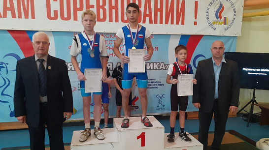 Кантемировские штангисты привезли 5 медалей с областного первенства по тяжелой атлетике