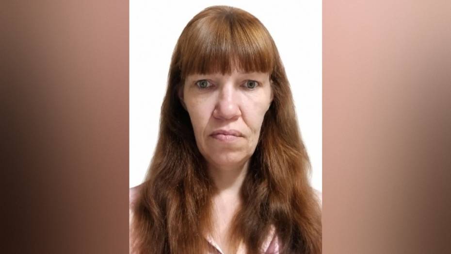 По дороге из Воронежа в Грибановский район пропала 46‑летняя женщина с каштановыми волосами