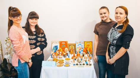 Семилукские школьники победили в региональном конкурсе детского рисунка
