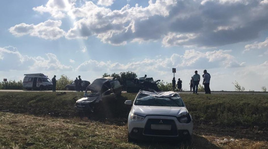 В массовом ДТП под Воронежем погибли 3 человека