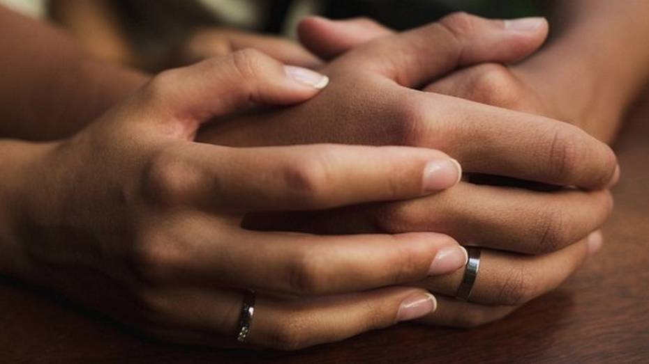 Гражданский брак предлагают приравнять к законному супружеству