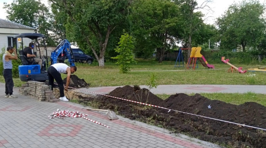 В парке панинского села Красный Лиман 2-й установят фонари и систему видеонаблюдения