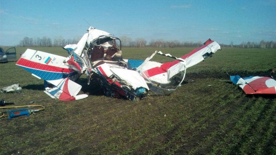 На границе с Воронежской областью разбился легкомоторный самолет: погибли 2 человека