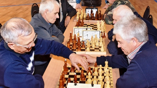 Панинские шахматисты провели турнир в честь 85-летия газеты «Наш край»