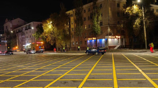 В Воронеже на пересечении Ленинского проспекта и улицы Кулибина нанесли вафельную разметку