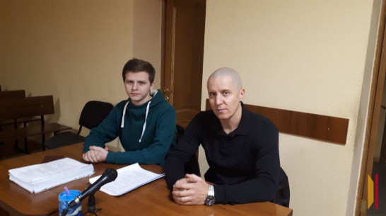 «Премировал сотрудников новыми iPhone»: подчиненные главного редактора «НАШЕ:36» дали показания в воронежском суде