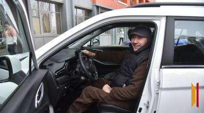 «Теперь только вперед»: в Воронеже участник СВО получил автомобиль с ручным управлением