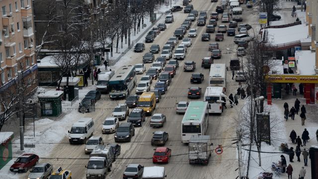 Воронеж сковали 8-балльные пробки утром 28 ноября