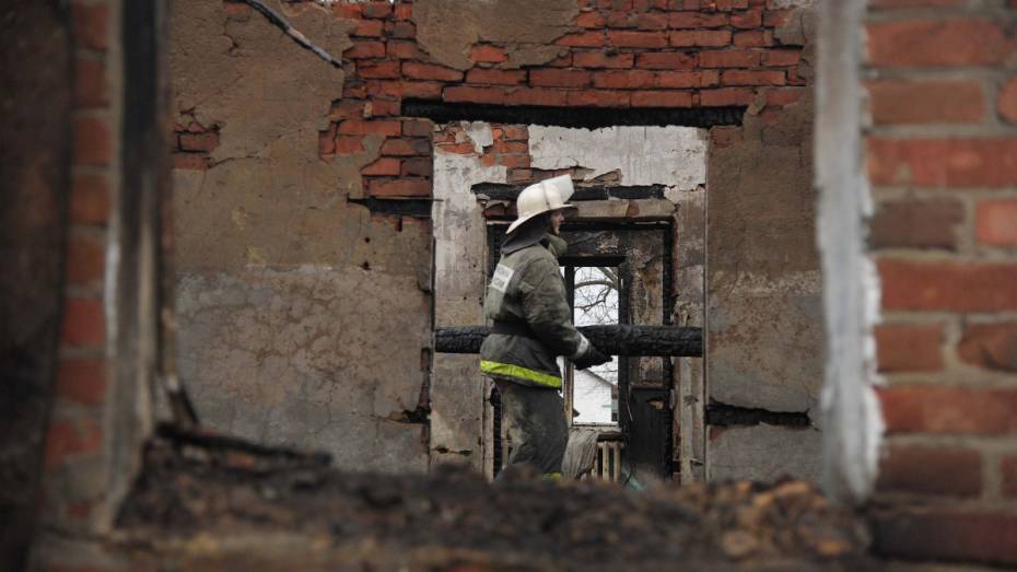 На пожаре в Воронежской области погибли пожилые супруги
